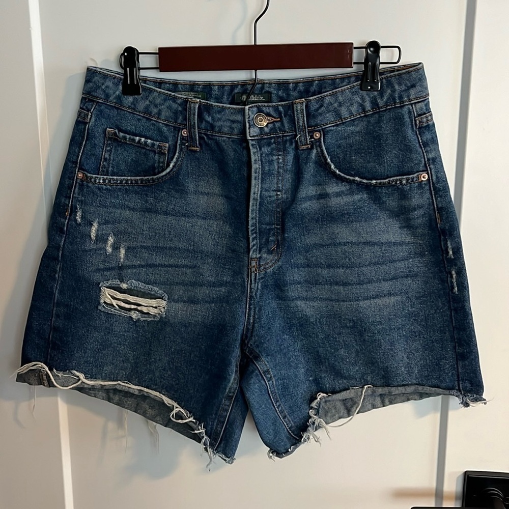 High Rise Distressed Mom Shorts 6” Inseam